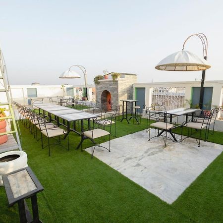 Hotel Sahibs Lighthouse - Swimming Pool Agra  Extérieur photo