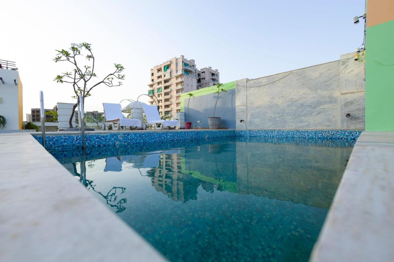 Hotel Sahibs Lighthouse - Swimming Pool Agra  Extérieur photo